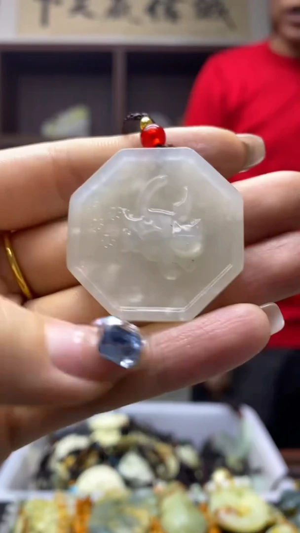 未镶嵌岫玉挂件