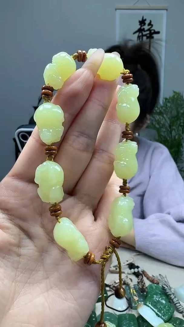 未镶嵌和田玉挂件1