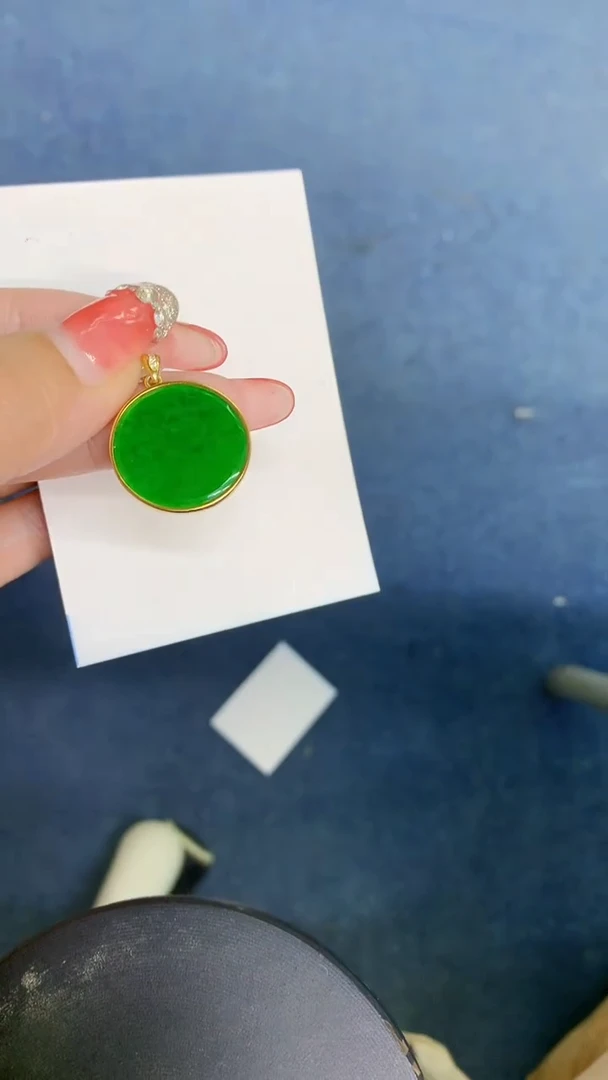 颈饰未镶嵌翡翠1