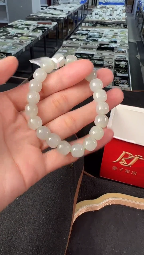 未镶嵌手链和田玉多样性发1
