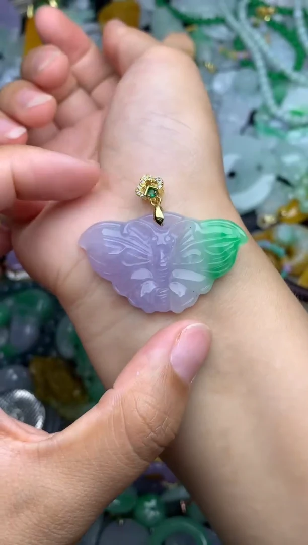 颈饰未镶嵌翡翠天然缅甸翡翠吊坠