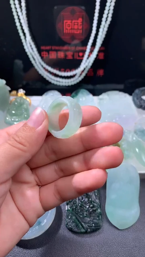 未镶嵌定制翡翠