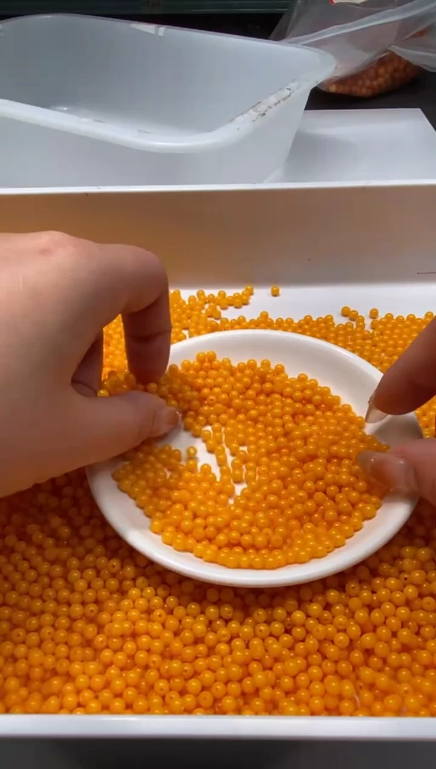 未镶嵌颈饰玛瑙/玉髓w100鸡油黄色4mm*25颗