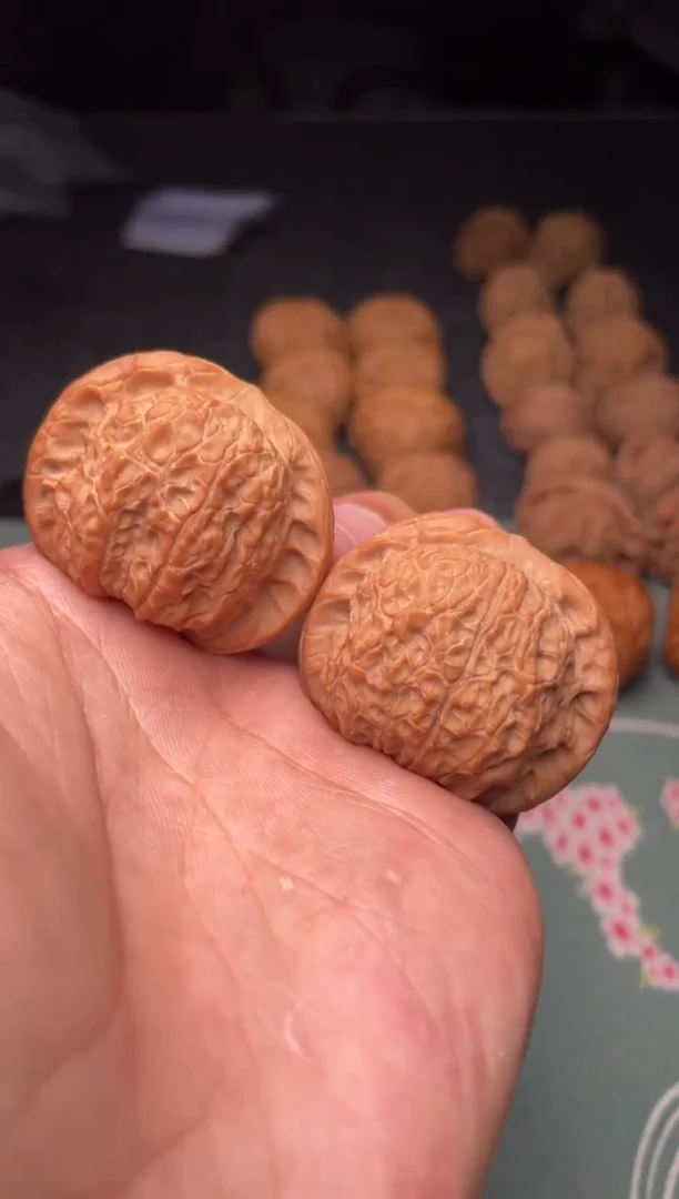 把件文玩核桃a25  血麒麟 39尺