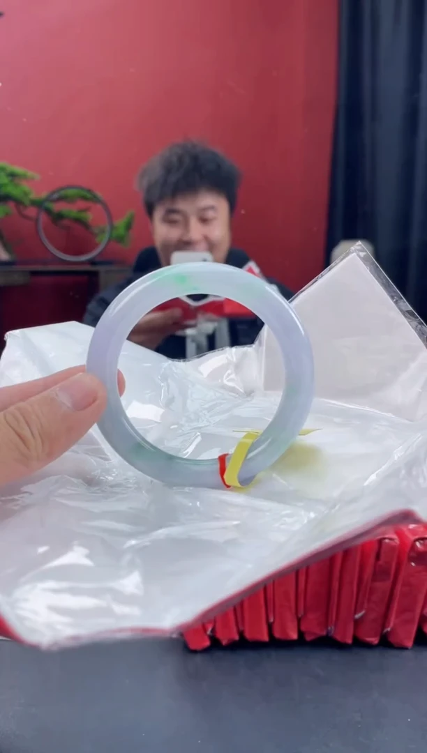 未镶嵌手镯翡翠5