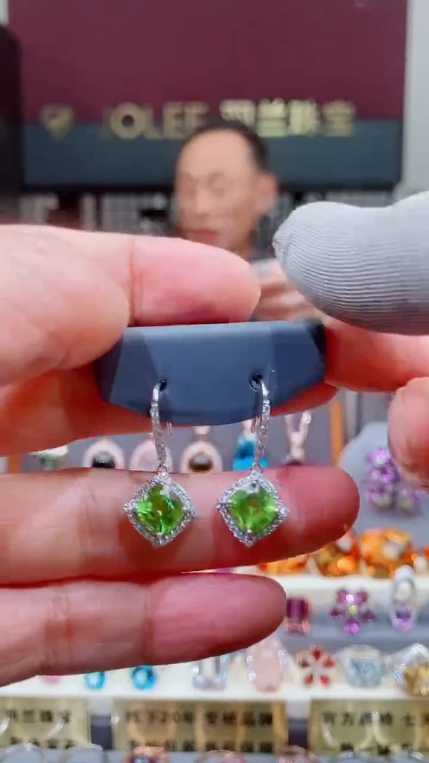 耳钉银S925镶嵌橄榄石青***克橄榄石耳钉