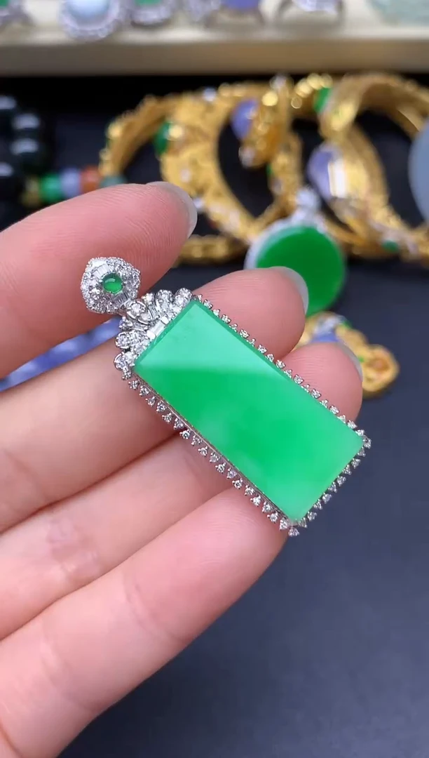 吊坠(不含链)18K金镶嵌翡翠447-雪姐翡翠天天见