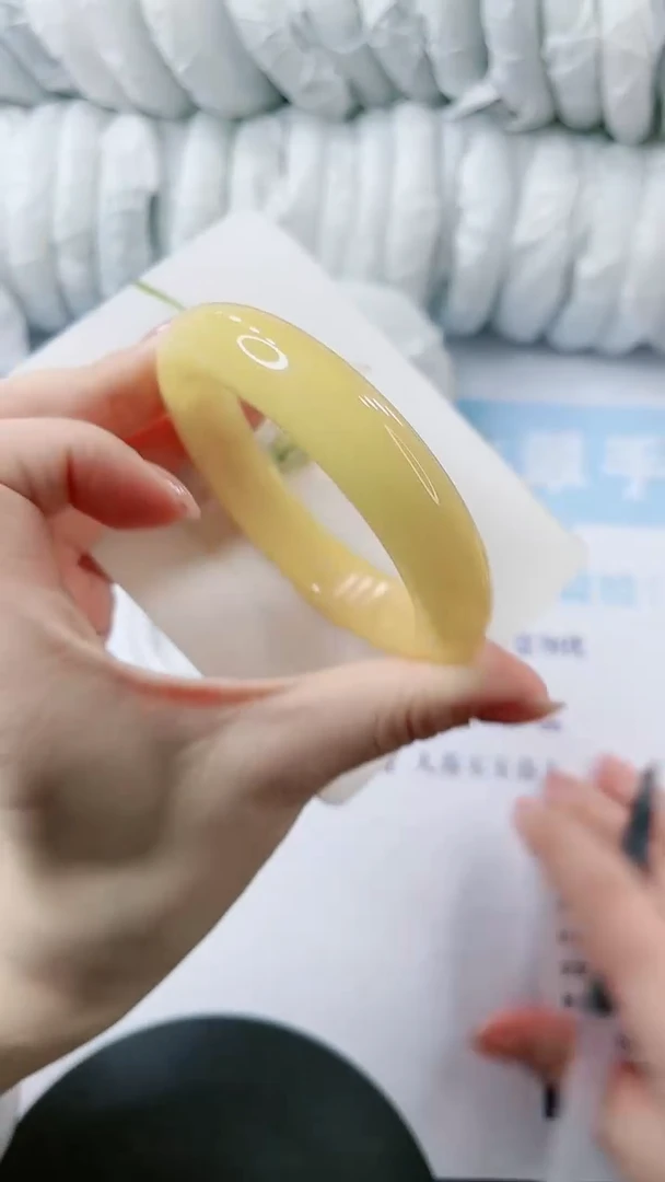 【闪购商品】石英质玉手镯未镶嵌多样性发货L313