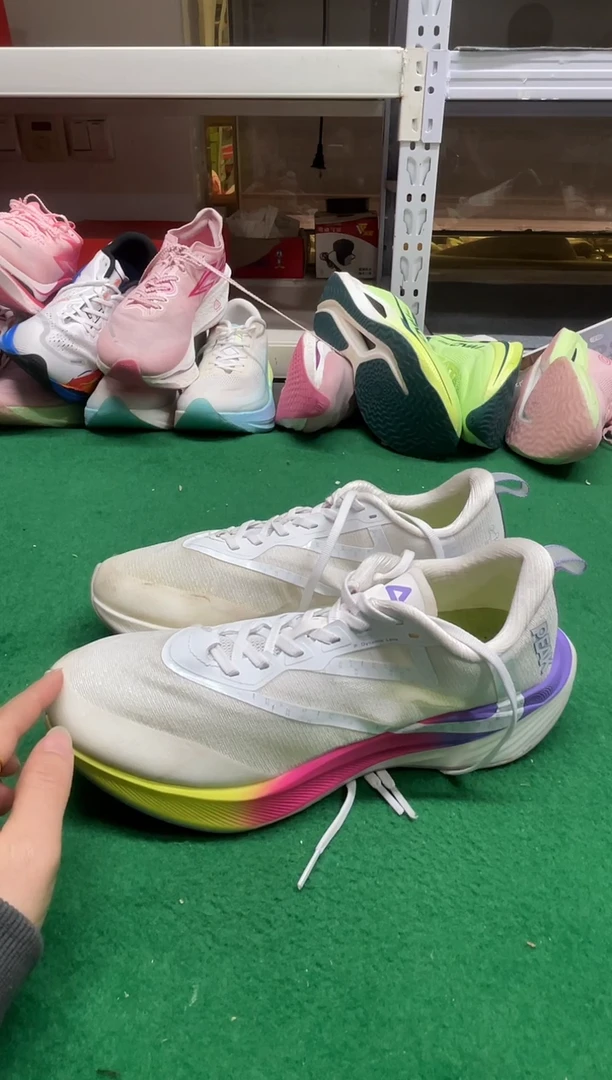 拉*尔这是个大鞋店家的鞋384