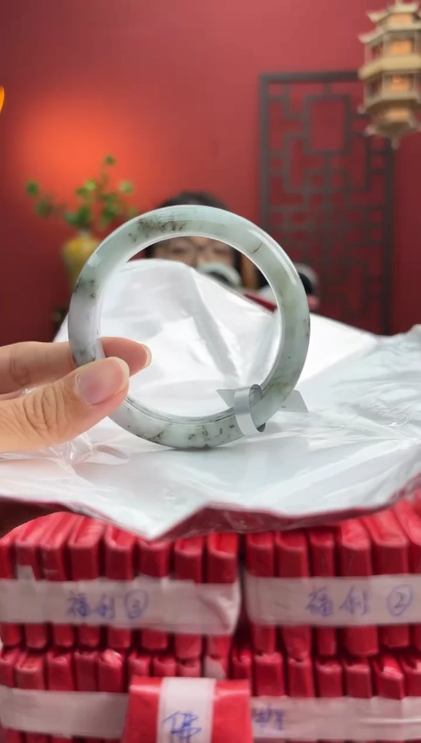 未镶嵌手镯翡翠翡翠手镯3