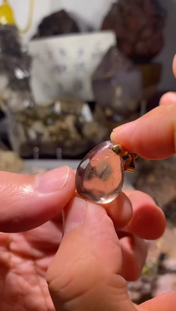 未镶嵌珠宝半成品水晶96号 金发晶全净体吊坠