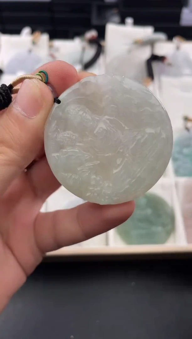 颈饰未镶嵌翡翠..../8/25/ 177