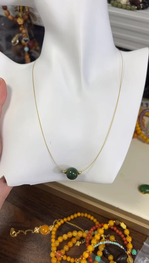 和田玉未镶嵌颈饰和田碧玉圆珠项圈项链[0003]