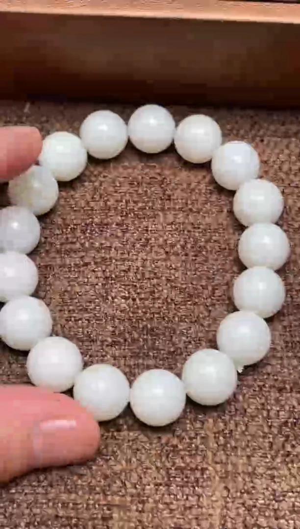 手链未镶嵌和田玉18 通