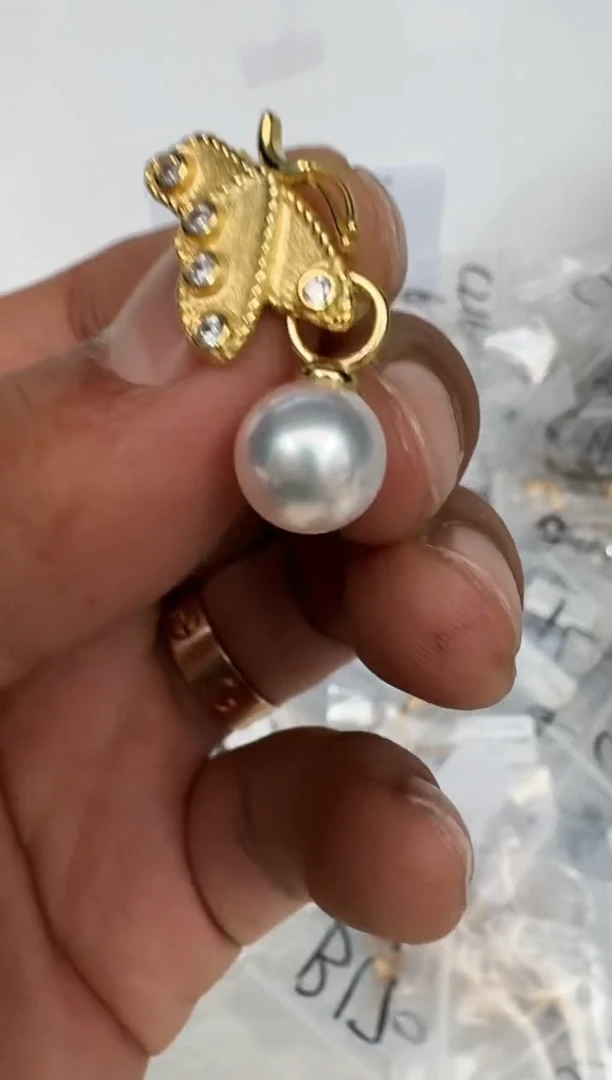 颈饰银S925镶嵌海水珍珠吊坠