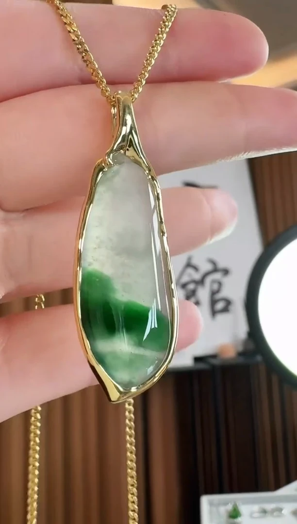 吊坠(不含链)18K金镶嵌翡翠吊坠