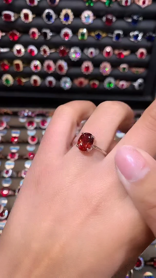 【闪购商品】石榴石戒指银S925镶嵌810白