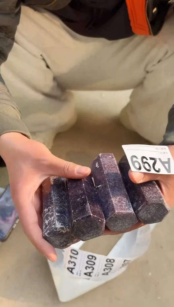 【闪购商品】水晶摆件未镶嵌柱子多样性发一个  299