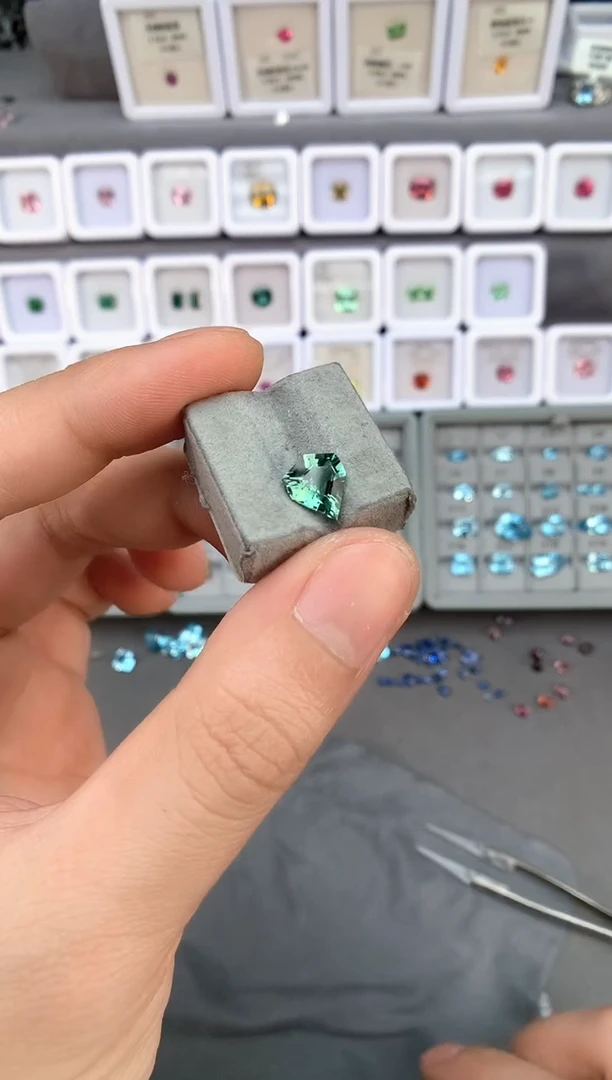 【闪购商品】定制碧玺裸石未镶嵌2.02ct