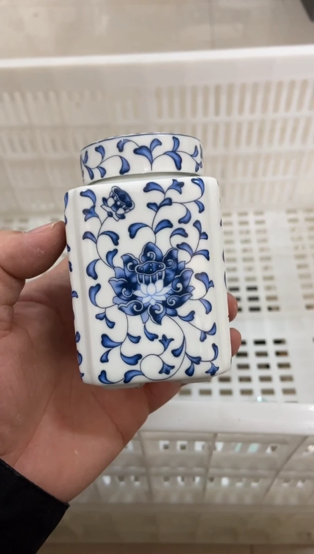 无运费险有瑕疵的摄影的产品有使用过的痕迹有点脏介意勿拍