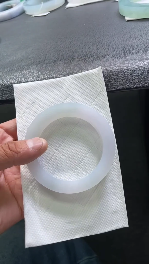 未镶嵌手镯定制翡翠平**?手镯