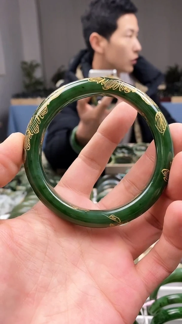 【闪购商品】和田玉手镯未镶嵌64.5