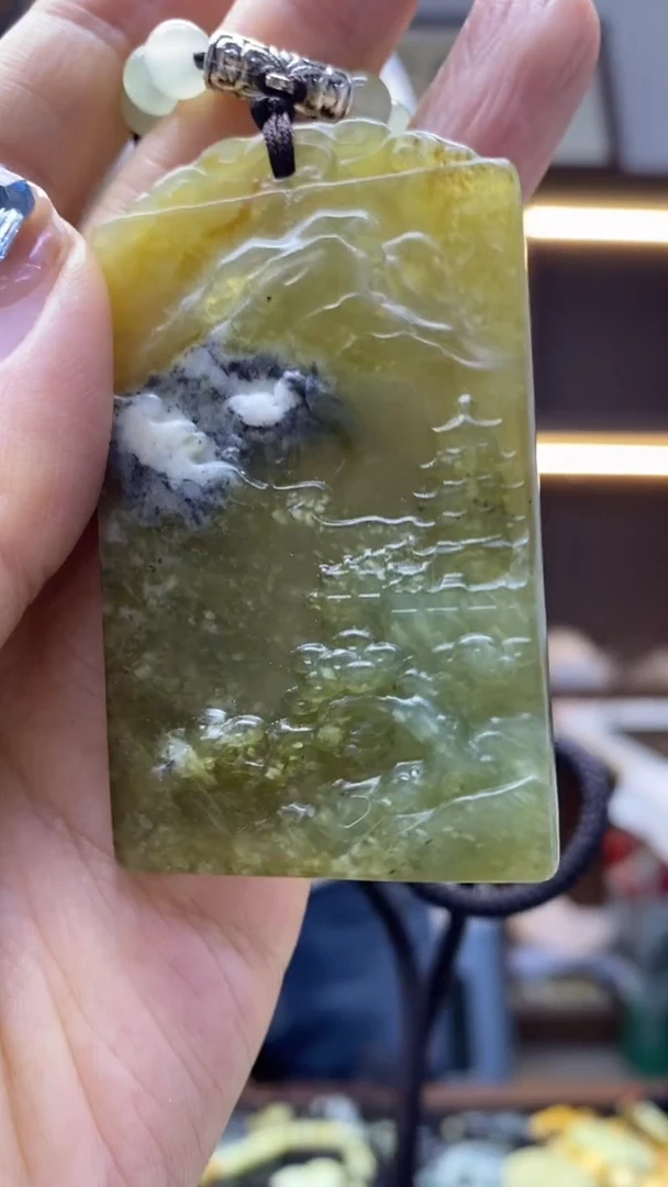 未镶嵌岫玉挂件