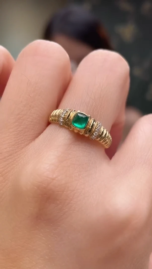 18K金镶嵌戒指祖母绿阿富汗主石：0.33ct