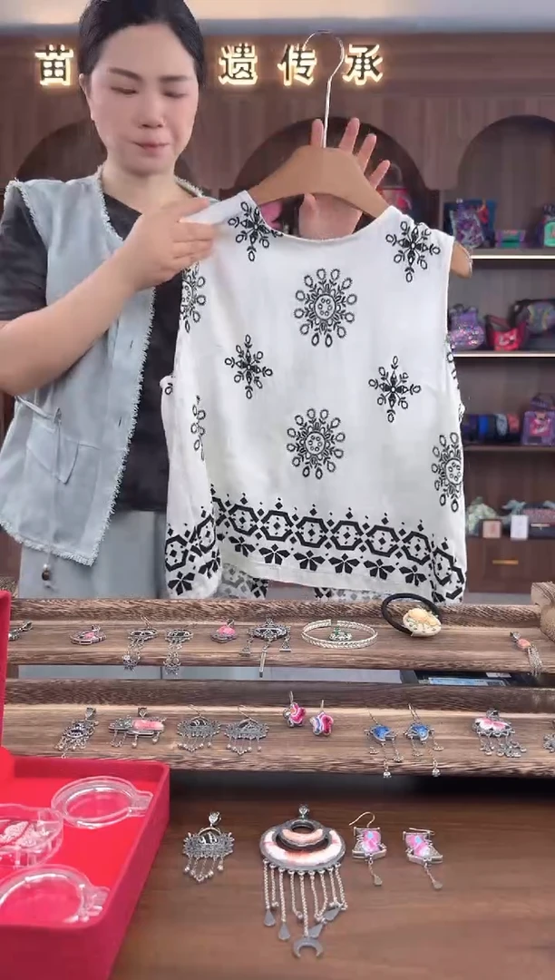 织绣扶光苗绣传承L2