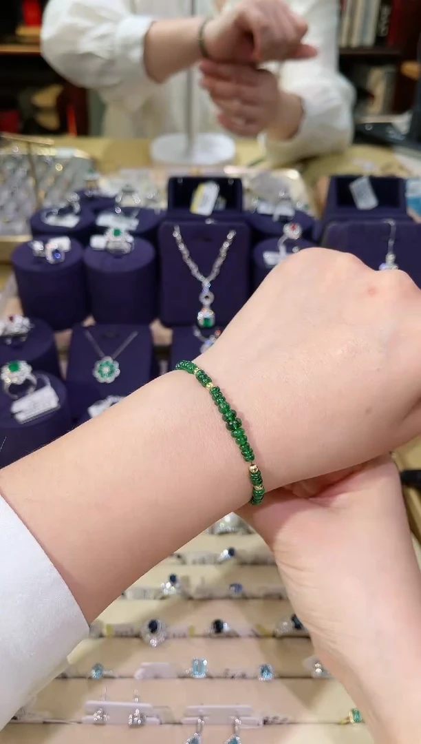 【闪购商品】石榴石手链18K金镶嵌沙弗莱手链