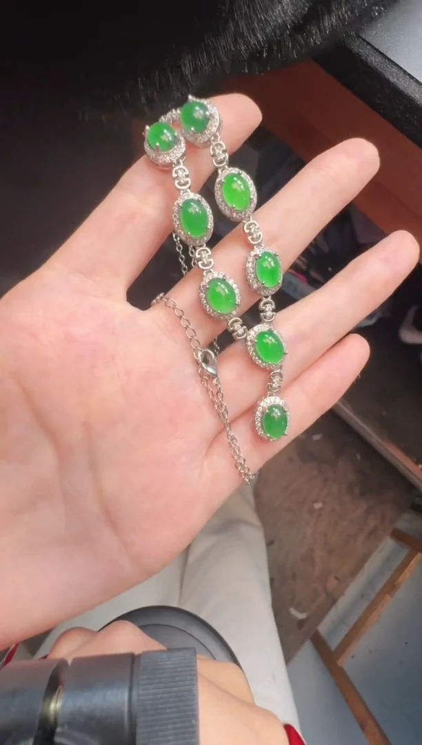 未镶嵌定制翡翠A货有轻微色差属于正常现象，珠链多样性发货1