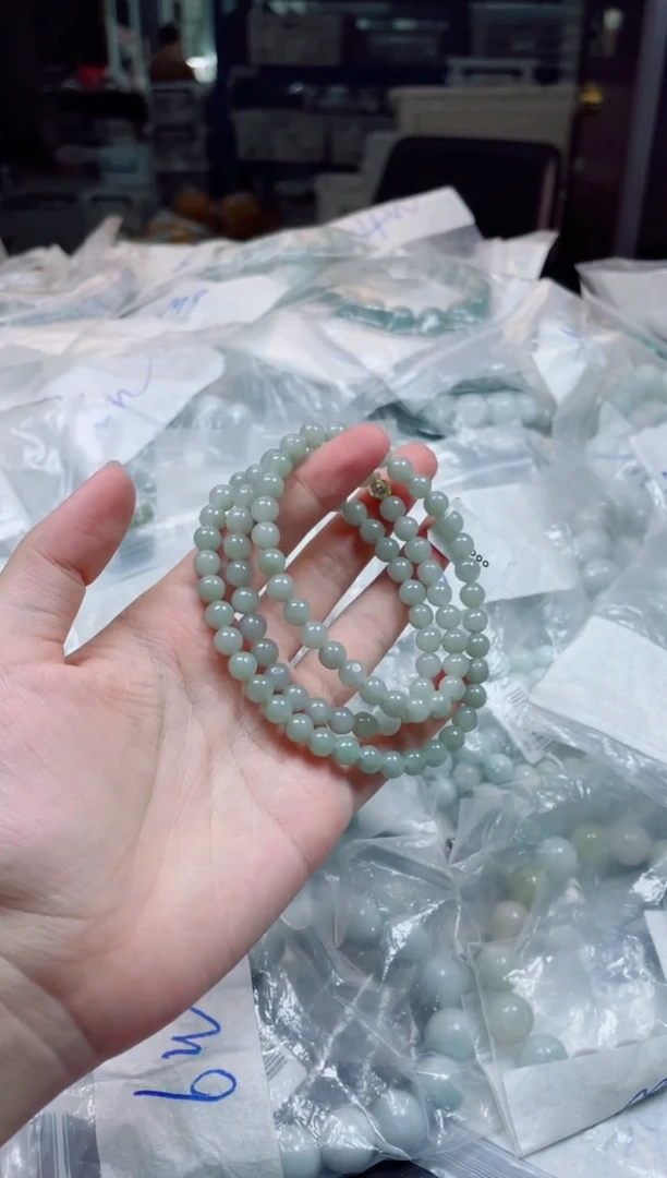 定制翡翠未镶嵌珠串