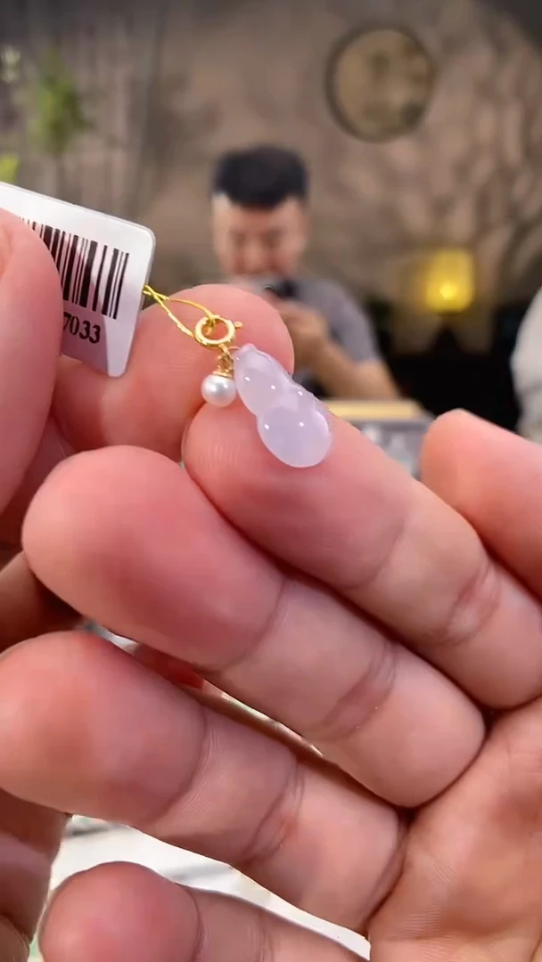 吊坠(不含链)18K金镶嵌翡翠葫芦