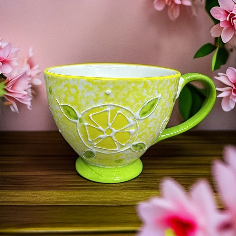 釉下彩陶瓷早餐杯可爱浮雕马克杯家用创意大容量卡通小熊手绘水杯