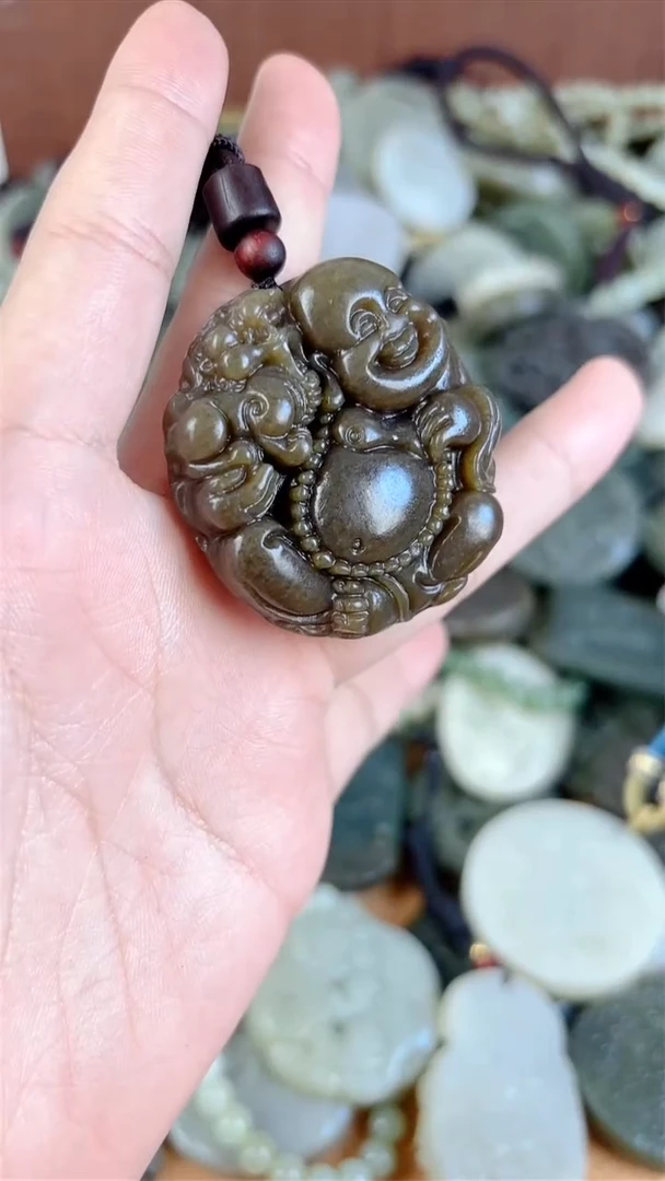 和田玉未镶嵌颈饰1