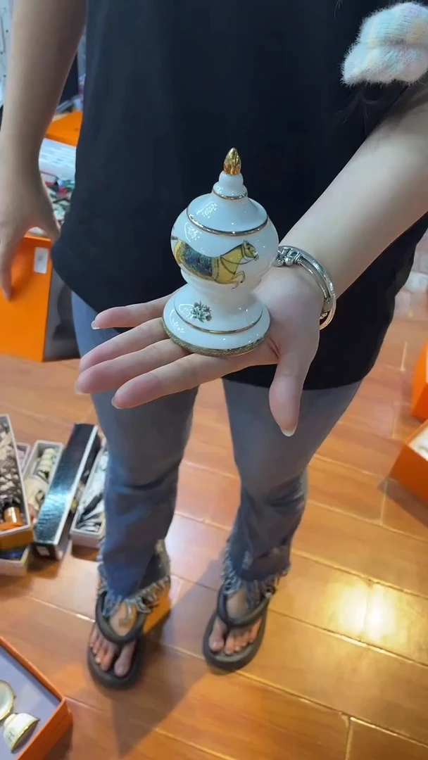 杯鸿辉家品牌瓷器，京东包邮！