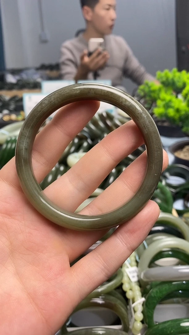 未镶嵌手镯和田玉59.5