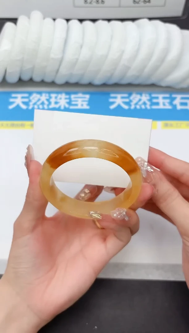 未镶嵌手镯石英质玉159-56.2