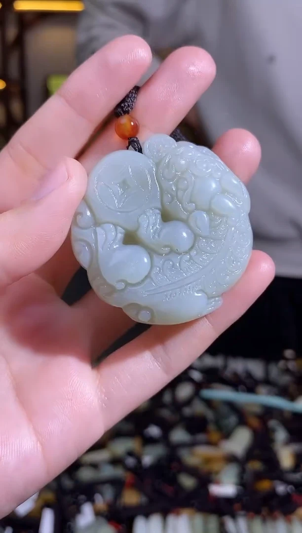 颈饰未镶嵌和田玉1