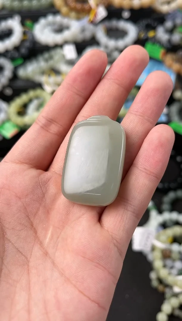 【闪购商品】和田玉无事牌未镶嵌且末青白无事牌微色差