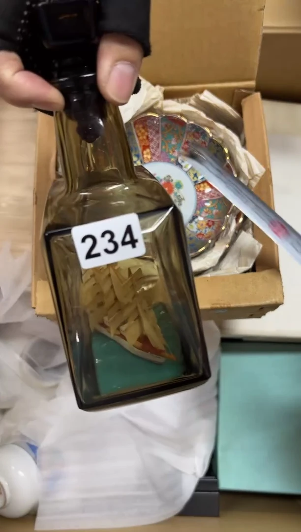 瓷片L****g234中古商品谨慎参拍