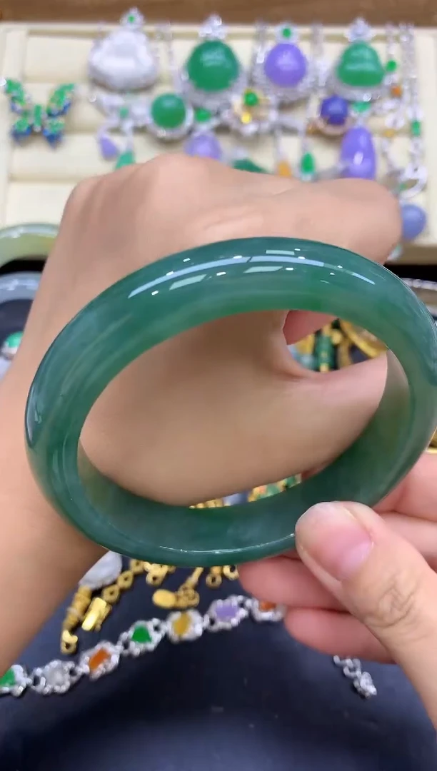 翡翠手镯未镶嵌566-中国好珍宝