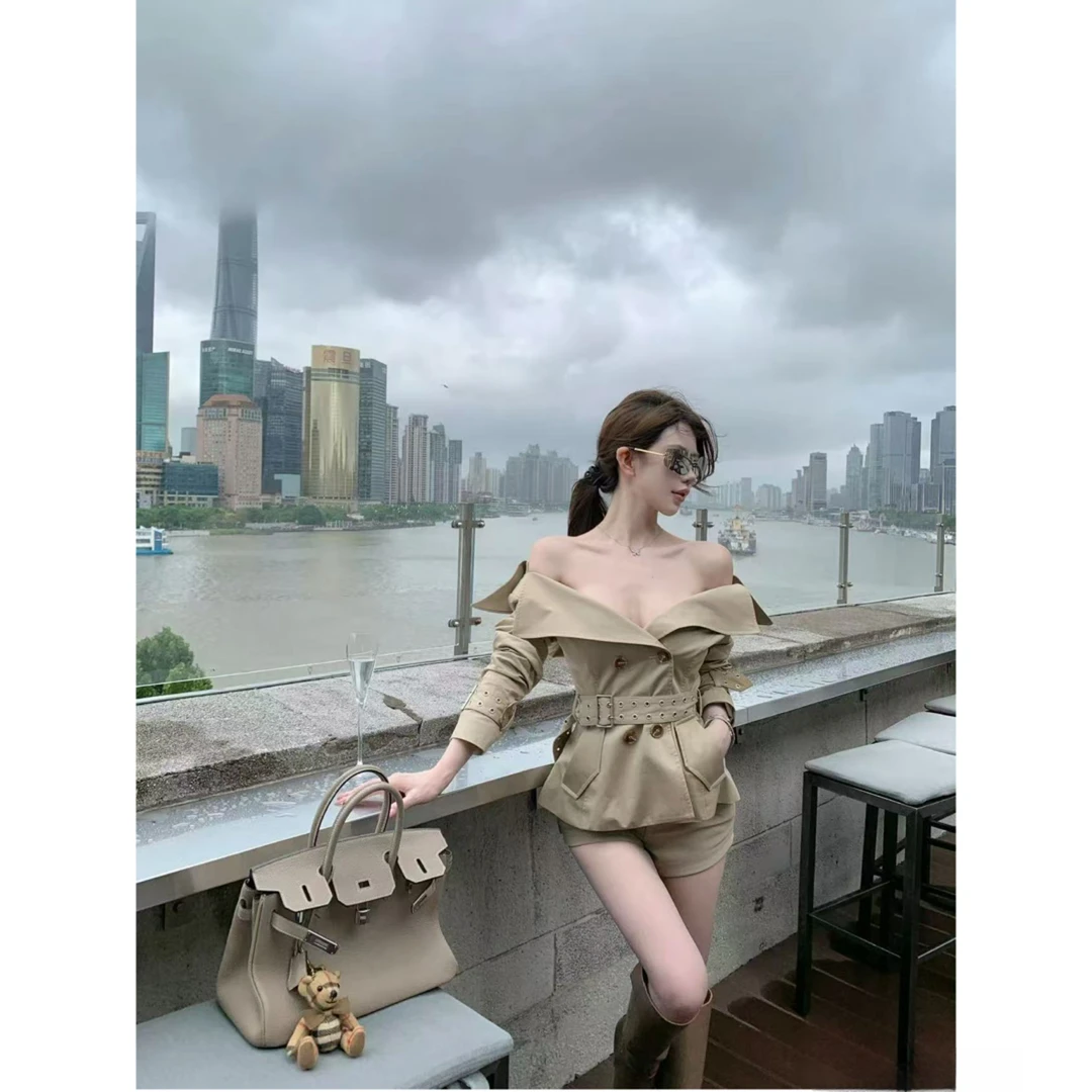 高级感大开领翻领夹克新款饰腰带双排扣短风衣外套显瘦短裤套装女