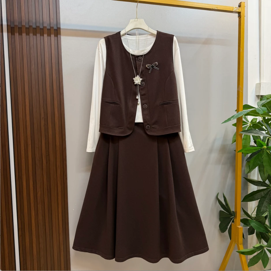 早秋新款时尚洋气百搭减龄马甲十半身裙两件套套装（不含白衫）