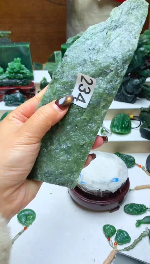 未镶嵌和田玉摆件1