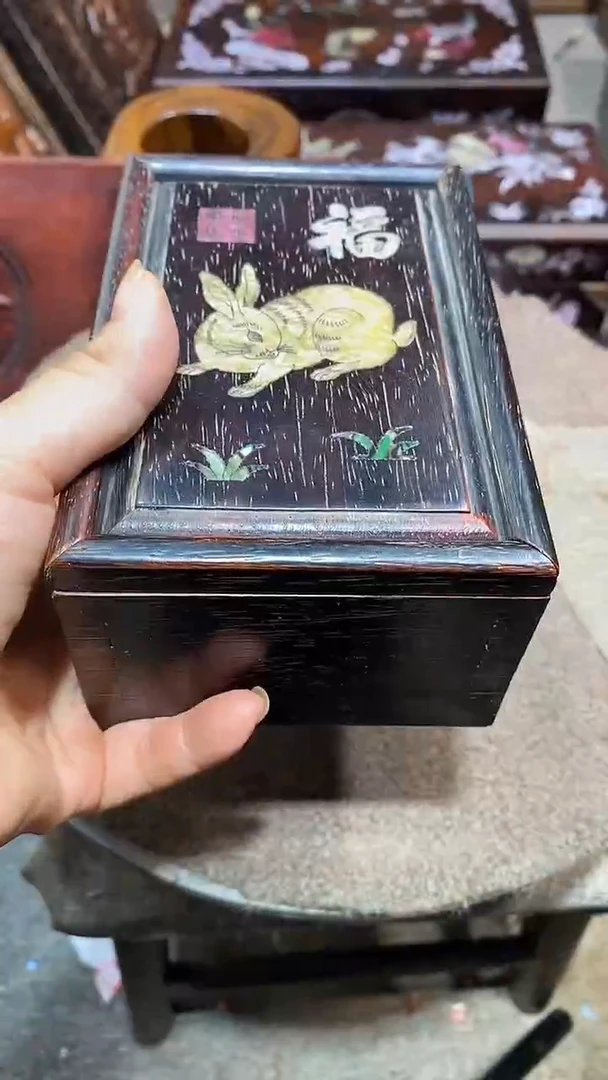 木木雕款盒子一个