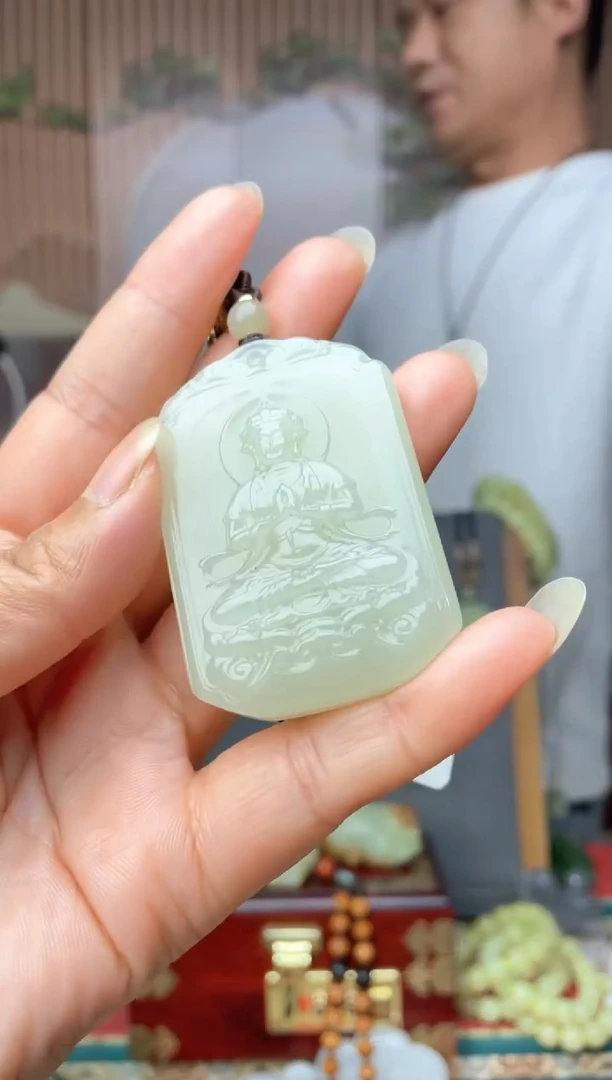颈饰未镶嵌和田玉拍一发一