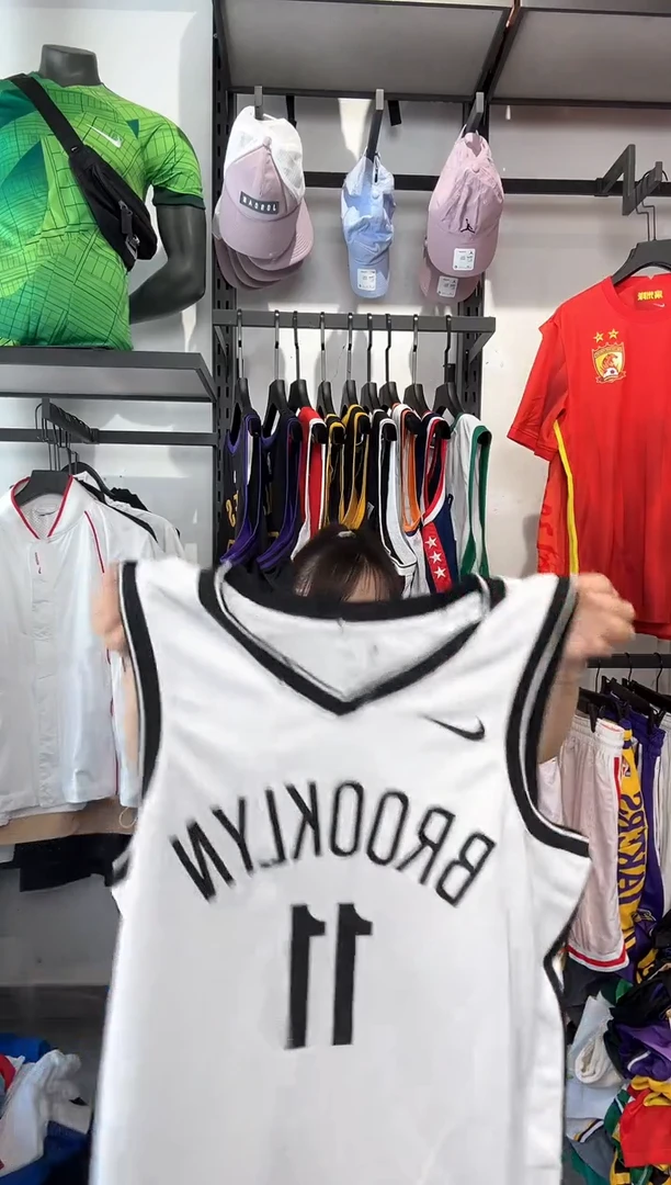 1763      编码 瑕疵款以直播间过款为准 尺码XL