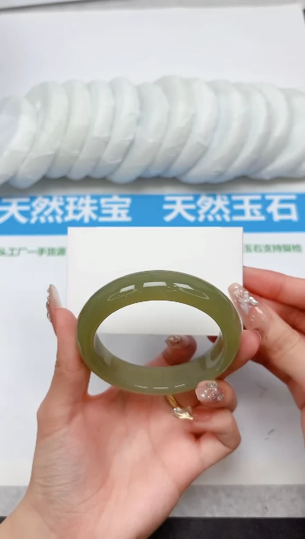 未镶嵌手镯石英质玉322-56.1