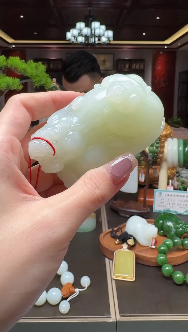 未镶嵌和田玉把件qh